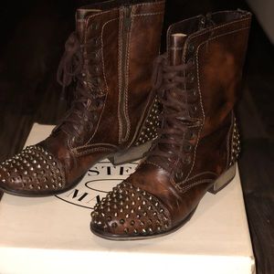 Steve Madden boots